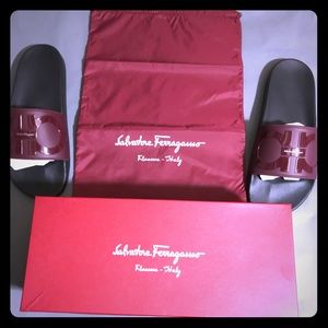 Ferragamo flip flops / slides / Sandles